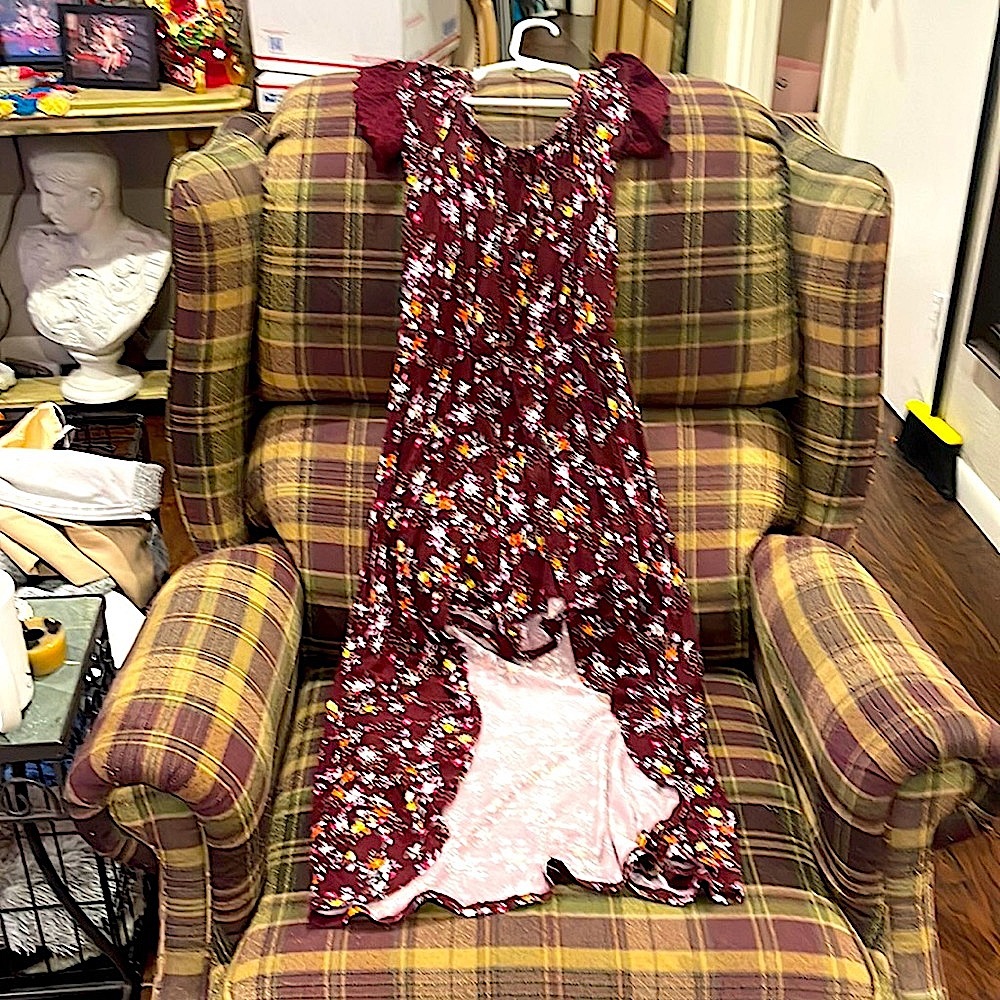 Girls floral ruffled short sleeve walk-through romper.  sz M 7/8